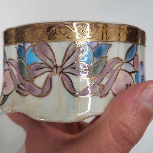 Vintage ceramic trinket box with pears - Picture 8 of 13